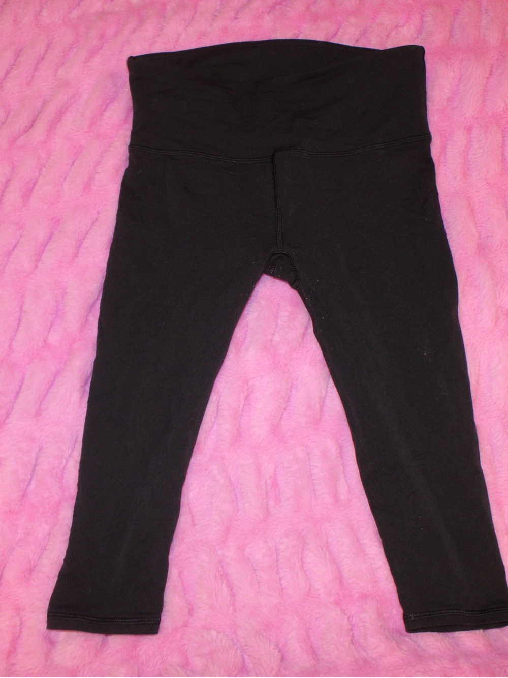 lululemon athletica Black capri Leggings